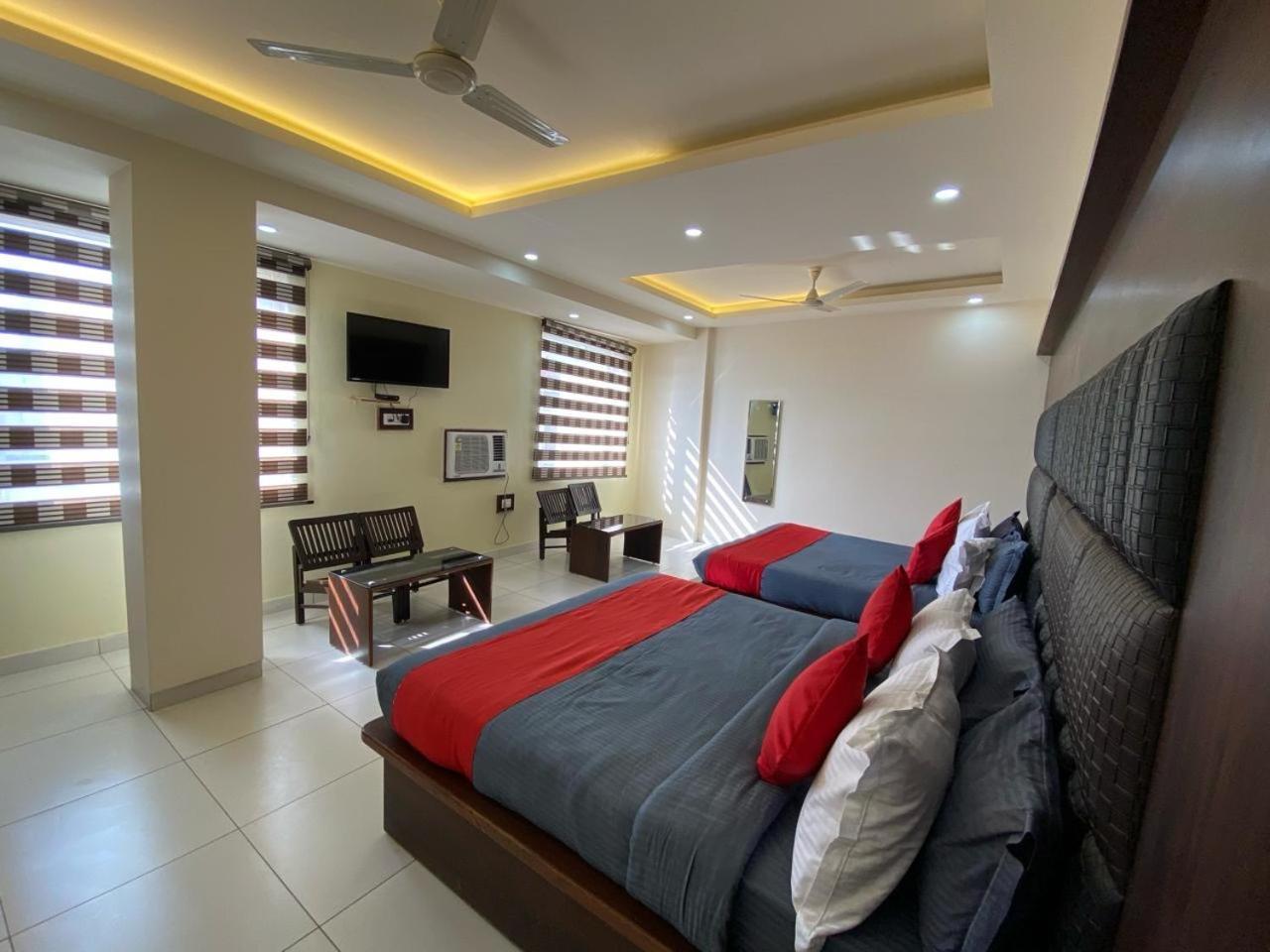 Hotel Katra Royal Stay Luaran gambar